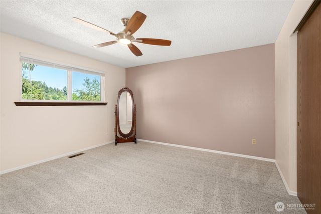 1336 Paradise Court SE, Lacey, WA 98503