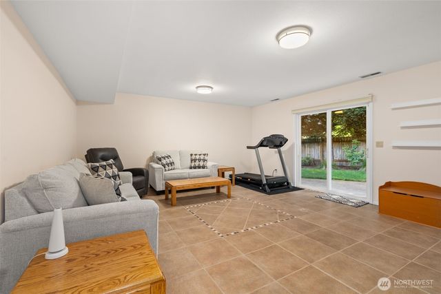1336 Paradise Court SE, Lacey, WA 98503