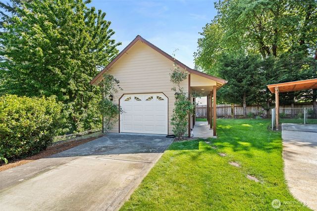 1336 Paradise Court SE, Lacey, WA 98503