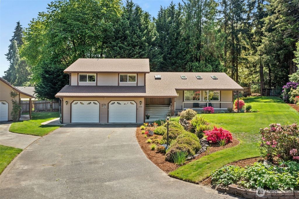 1336 Paradise Court SE, Lacey, WA 98503