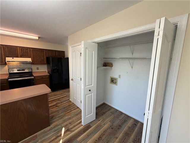 411 Campton PL, Newport News, VA 23608