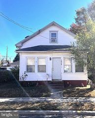 7924 RIVER RD, Pennsauken, NJ 08110