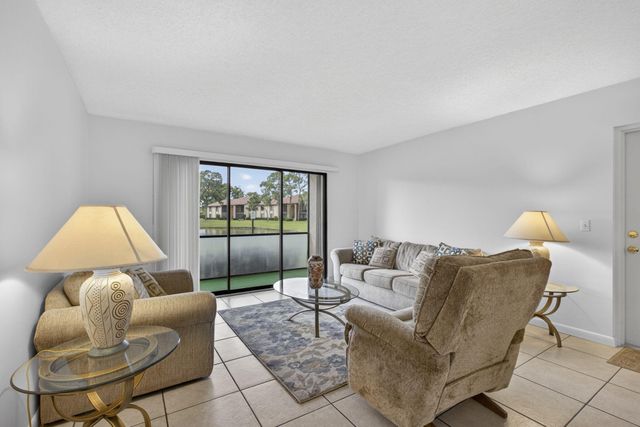 812 Sky Pine Way G1, Greenacres, FL 33415