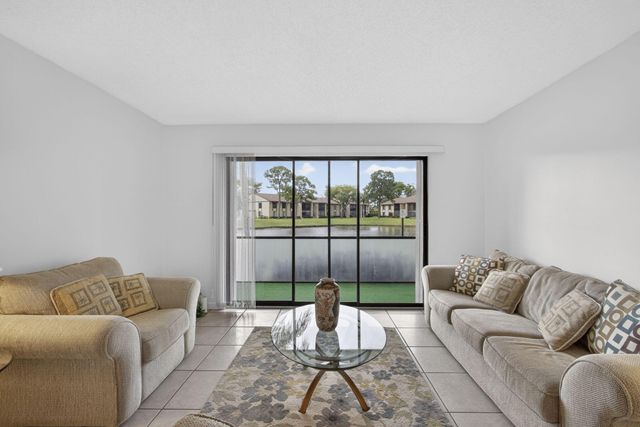 812 Sky Pine Way G1, Greenacres, FL 33415