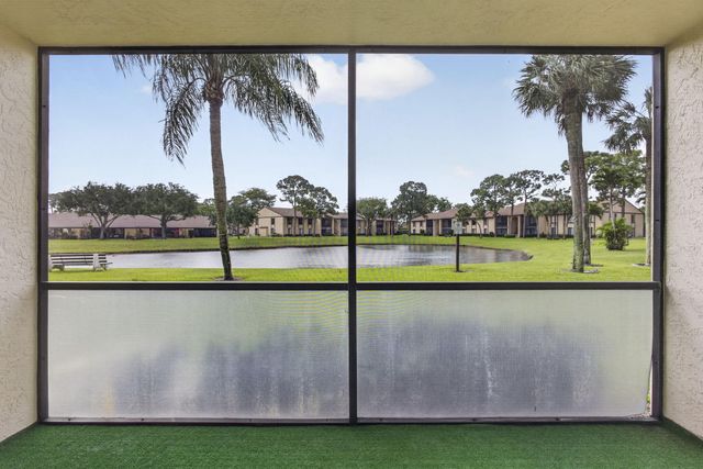 812 Sky Pine Way G1, Greenacres, FL 33415