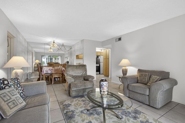 812 Sky Pine Way G1, Greenacres, FL 33415