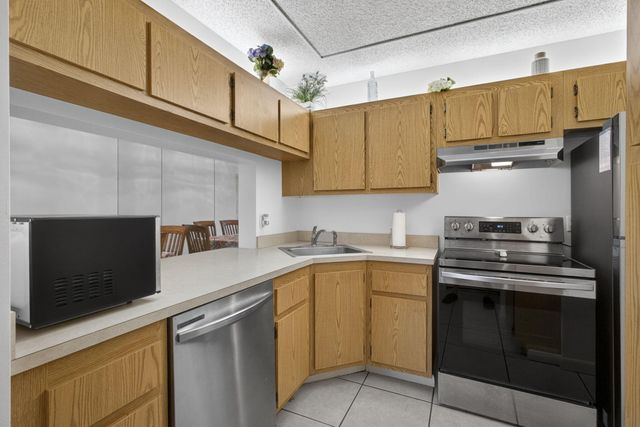 812 Sky Pine Way G1, Greenacres, FL 33415