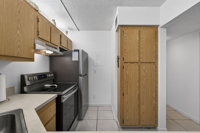 812 Sky Pine Way G1, Greenacres, FL 33415