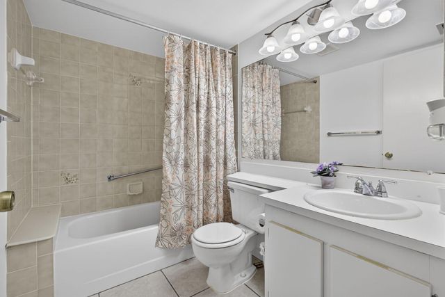 812 Sky Pine Way G1, Greenacres, FL 33415