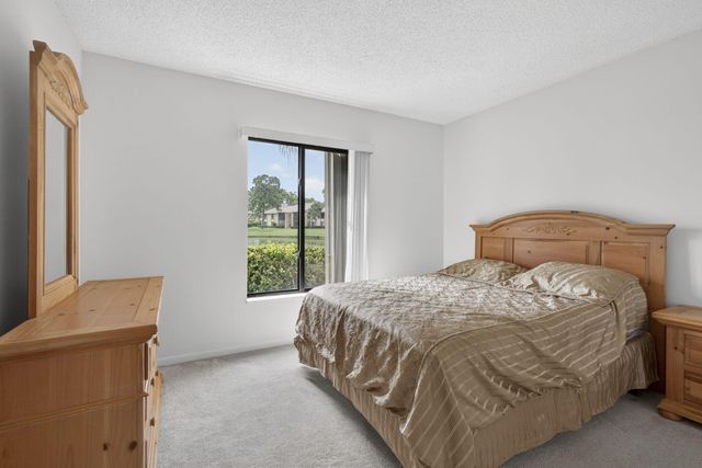 812 Sky Pine Way G1, Greenacres, FL 33415