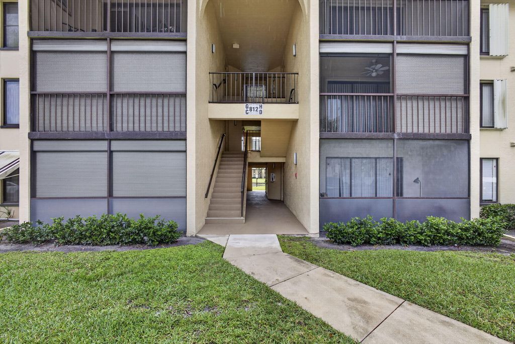 812 Sky Pine Way G1, Greenacres, FL 33415