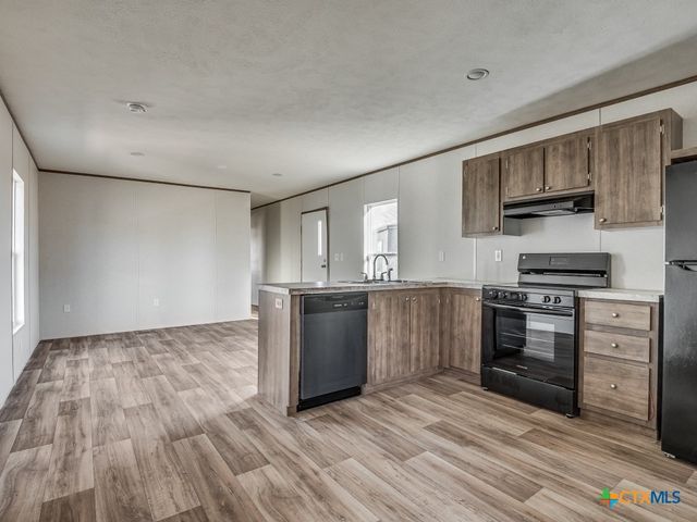 352 Trammel Road, Eddy, TX 76524