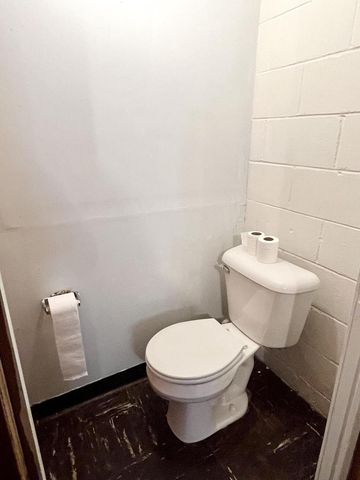 703 S 33rd STREET, Manitowoc, WI 54220