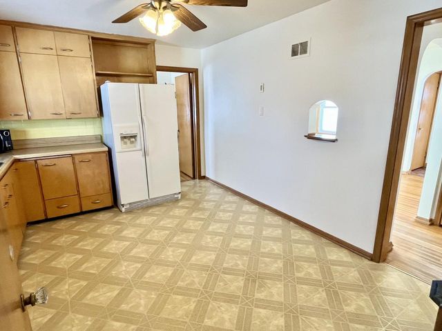 703 S 33rd STREET, Manitowoc, WI 54220