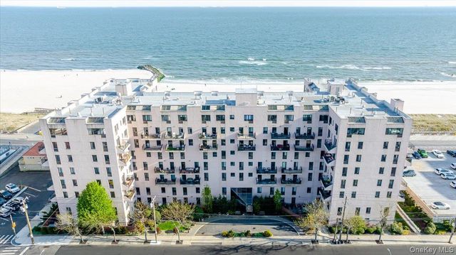 100 W Broadway 6W, Long Beach, NY 11561