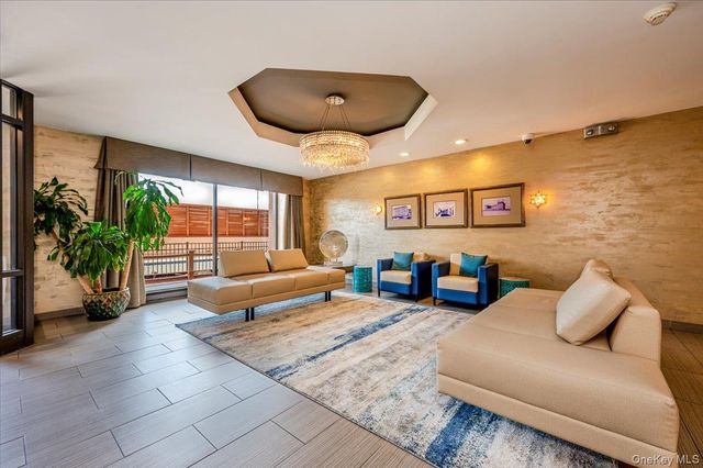 100 W Broadway 6W, Long Beach, NY 11561