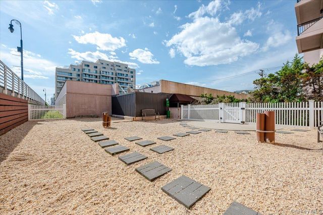 100 W Broadway 6W, Long Beach, NY 11561