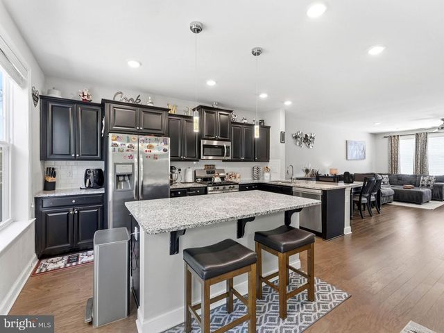 33 SULLIVAN WAY, Marlton, NJ 08053