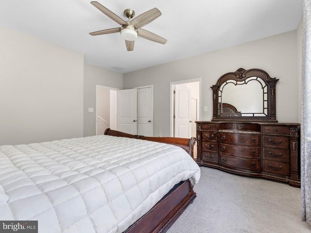 33 SULLIVAN WAY, Marlton, NJ 08053