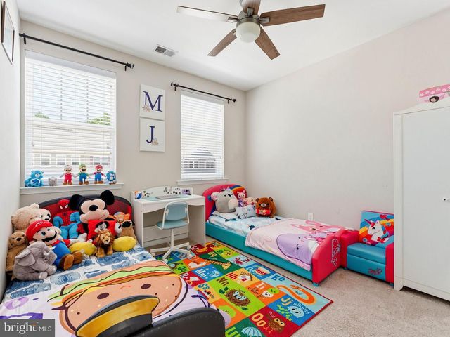 33 SULLIVAN WAY, Marlton, NJ 08053