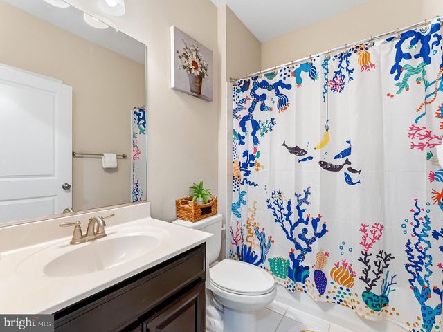 33 SULLIVAN WAY, Marlton, NJ 08053