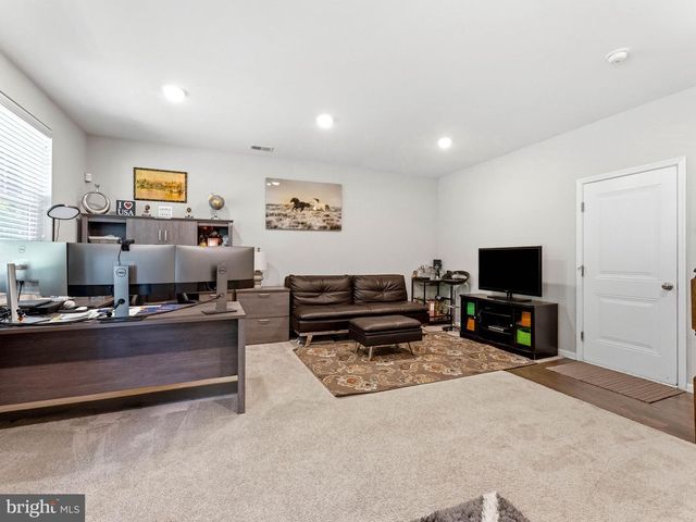 33 SULLIVAN WAY, Marlton, NJ 08053