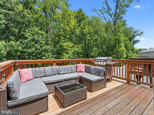 33 SULLIVAN WAY, Marlton, NJ 08053