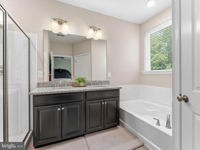 33 SULLIVAN WAY, Marlton, NJ 08053