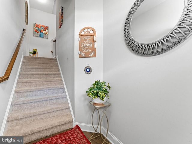 33 SULLIVAN WAY, Marlton, NJ 08053