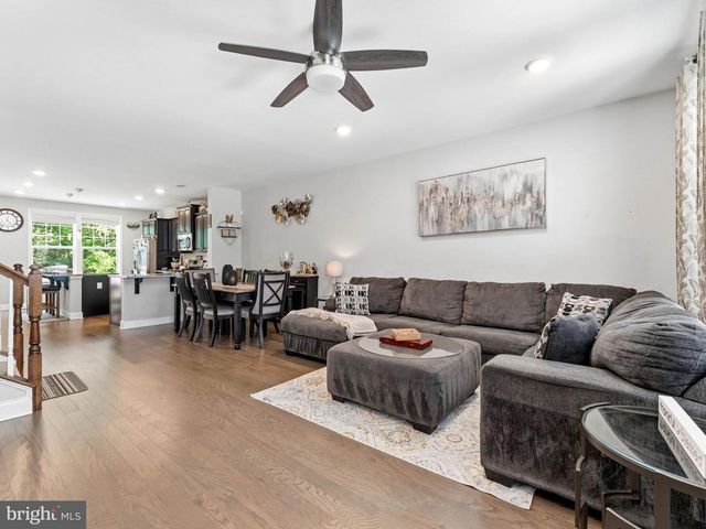 33 SULLIVAN WAY, Marlton, NJ 08053