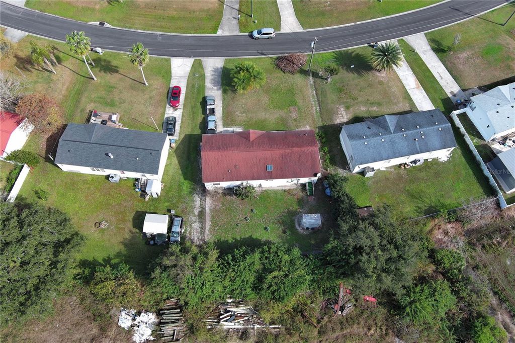 Image 3 of property listing at 1124 DARA CAY DRIVE, Kissimmee, FL 34741