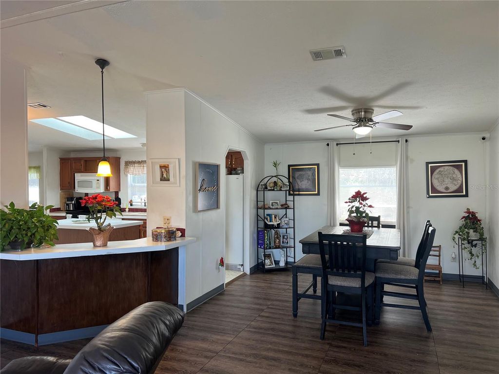 Image 9 of property listing at 1124 DARA CAY DRIVE, Kissimmee, FL 34741
