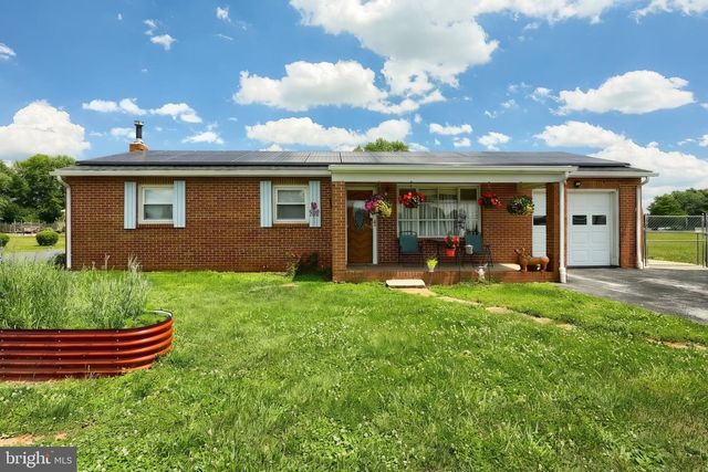 7 ELM AVE, Gettysburg, PA 17325