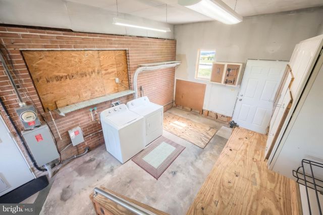 7 ELM AVE, Gettysburg, PA 17325