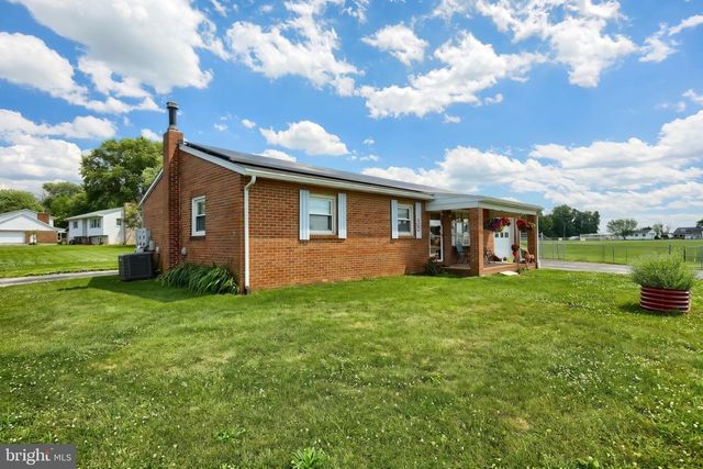 7 ELM AVE, Gettysburg, PA 17325