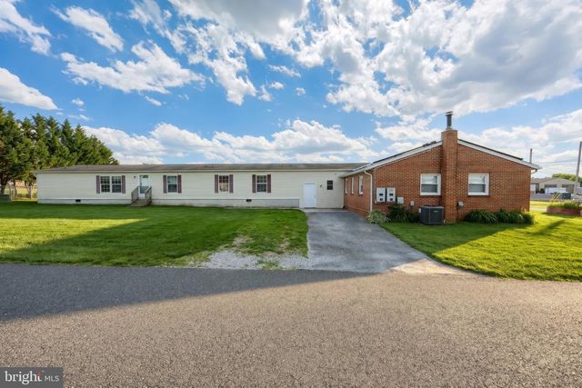 7 ELM AVE, Gettysburg, PA 17325