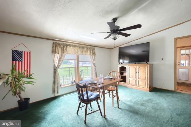 7 ELM AVE, Gettysburg, PA 17325