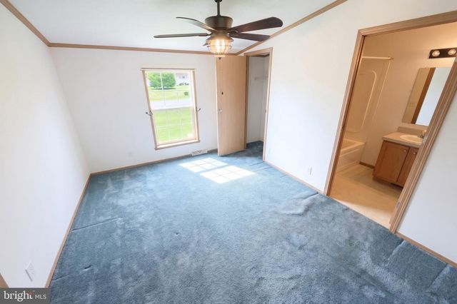 7 ELM AVE, Gettysburg, PA 17325