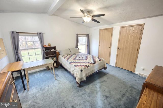 7 ELM AVE, Gettysburg, PA 17325