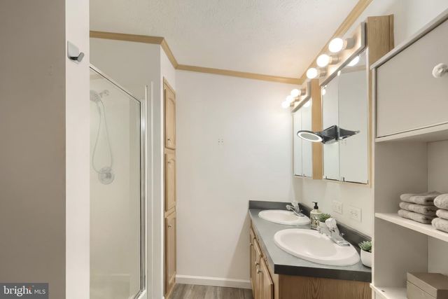 7 ELM AVE, Gettysburg, PA 17325