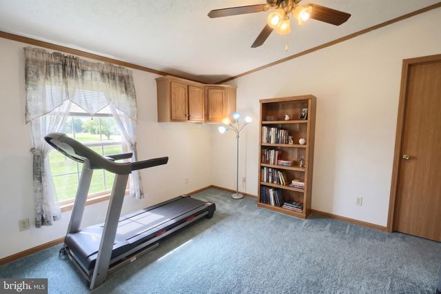 7 ELM AVE, Gettysburg, PA 17325