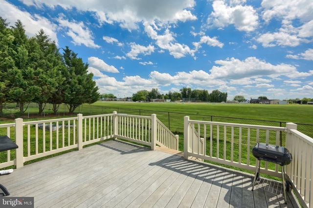 7 ELM AVE, Gettysburg, PA 17325