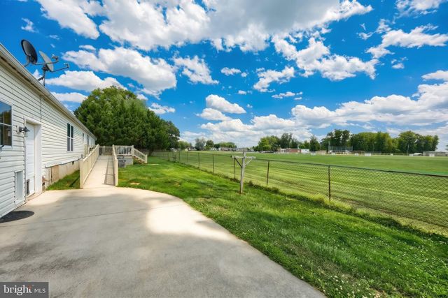 7 ELM AVE, Gettysburg, PA 17325