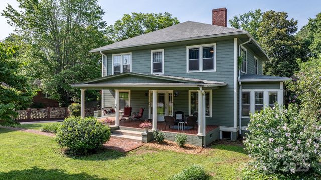 313 E Main Street, Morganton, NC 28655