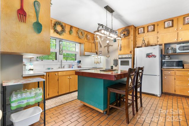 313 E Main Street, Morganton, NC 28655