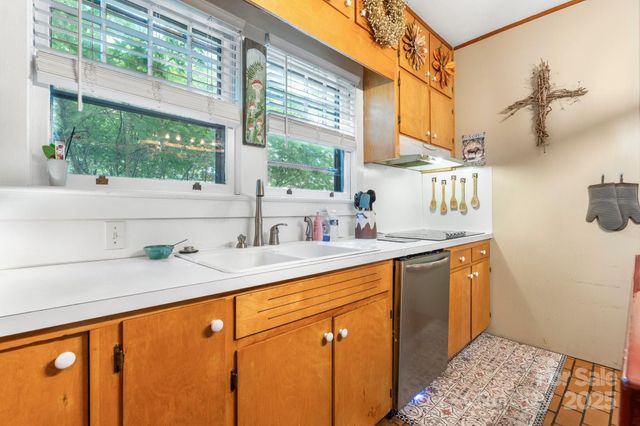 313 E Main Street, Morganton, NC 28655
