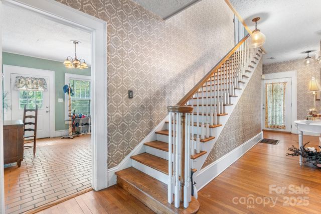 313 E Main Street, Morganton, NC 28655