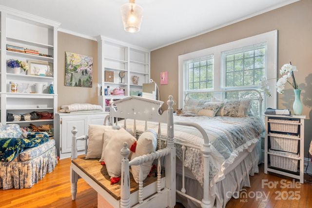 313 E Main Street, Morganton, NC 28655