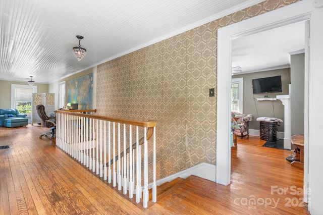 313 E Main Street, Morganton, NC 28655
