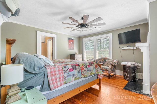 313 E Main Street, Morganton, NC 28655